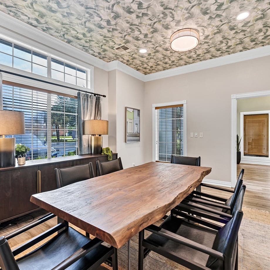 The-Oliver-Leasing-03